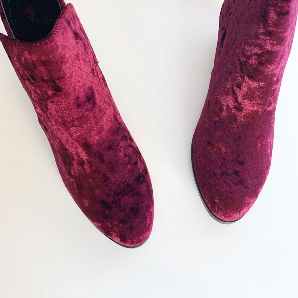 Wine velvet block heel almond toe ankle bootie - Picture 5 of 6